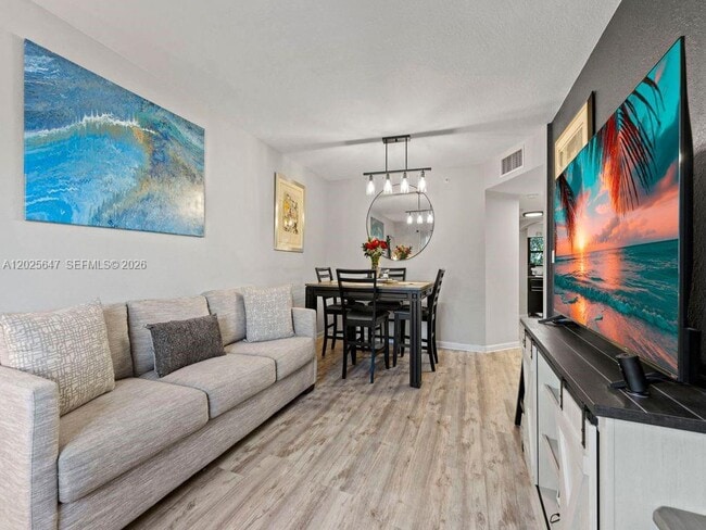 Photo - 22441 SW 88th Pl Unidad 202-5