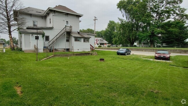 Building Photo - 7009 W US Highway 52 Unit Apt 2