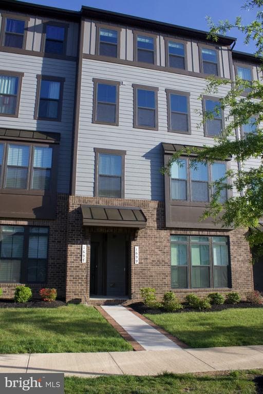 Building Photo - 1697 Dunnington Pl