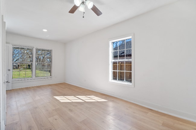 Photo - 1312 S Grand Ave House