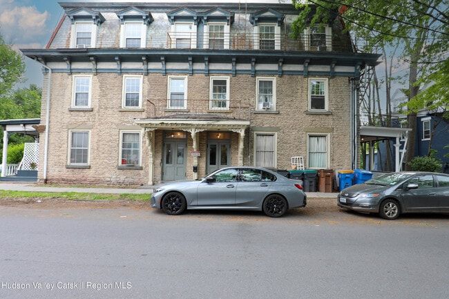 Photo - 89 Green St