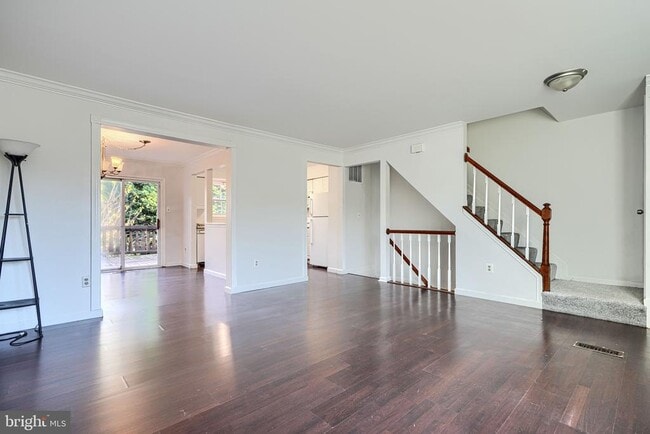 Photo - 28 Windersal Ln