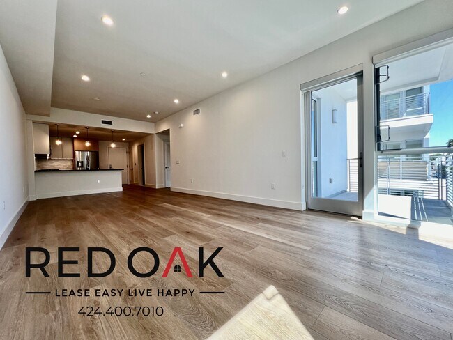 Building Photo - 1001 N Fairfax Ave Unit 304