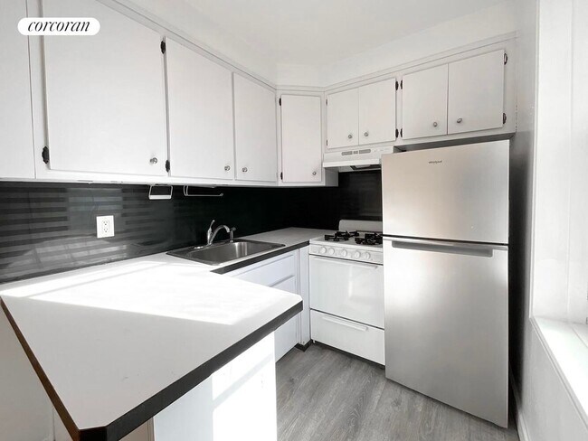 Photo - 8646 Fort Hamilton Pkwy