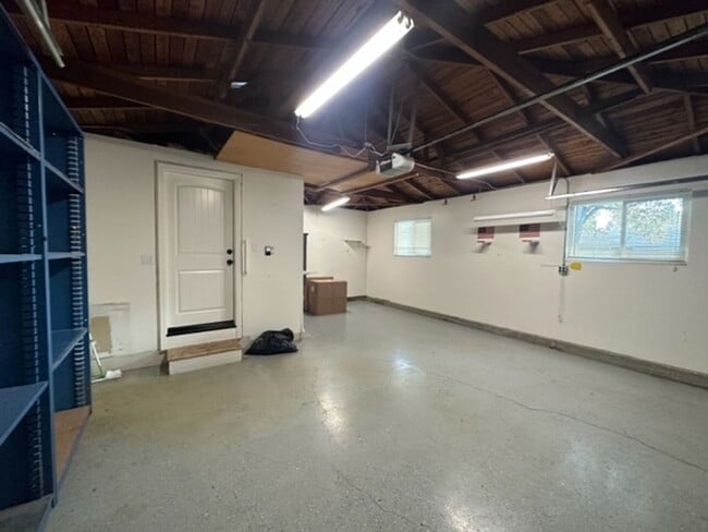 Photo - Home for Rent in South Woodland with Solar