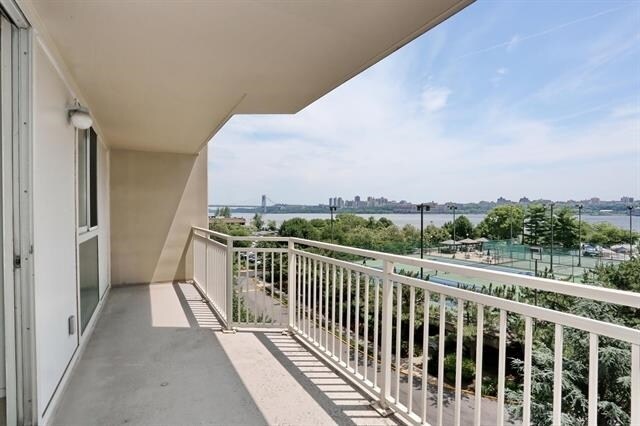 Photo - 1055 River Rd Unidad 506