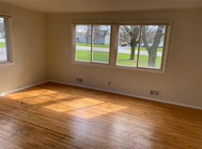 Photo - 2384 Spencerport Rd