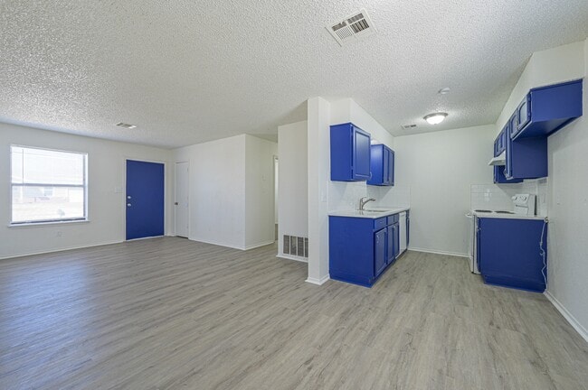 Photo - 10906 Penrith Ln