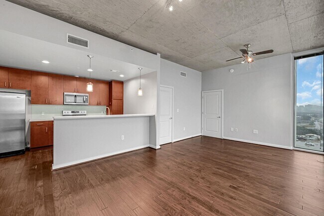 Photo - 5925 Almeda Rd Unit 11501