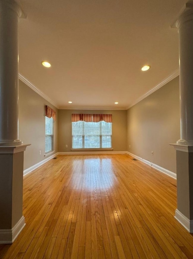 Photo - 10 Hopkinson Ct