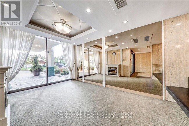 Photo - 725 Don Mills Rd. Unité 1504