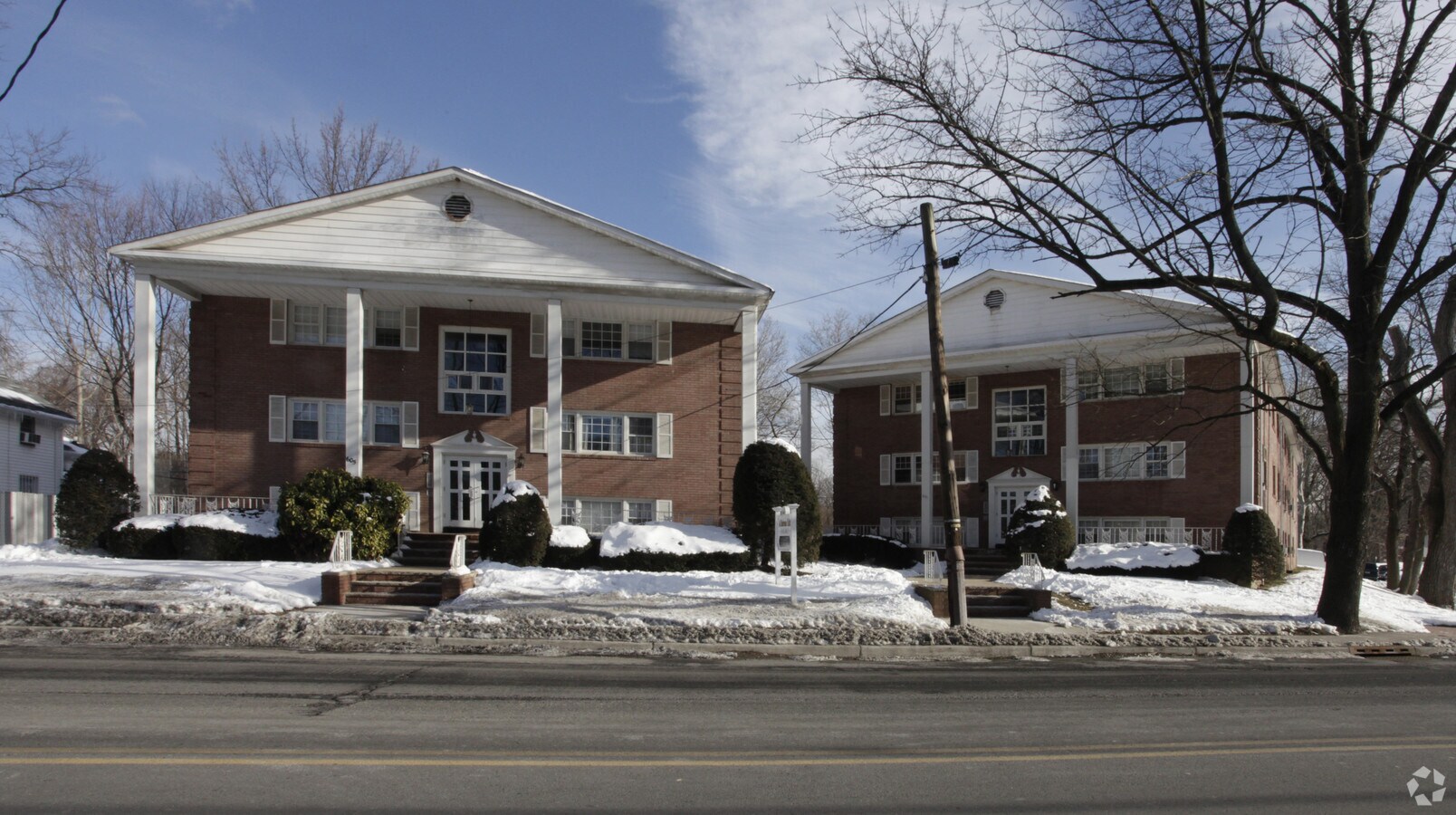 Primary Photo - 601-605 Morris Ave Apartments