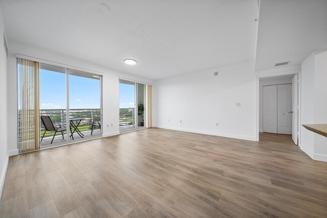 Photo - 1830 Radius Dr Unit 806