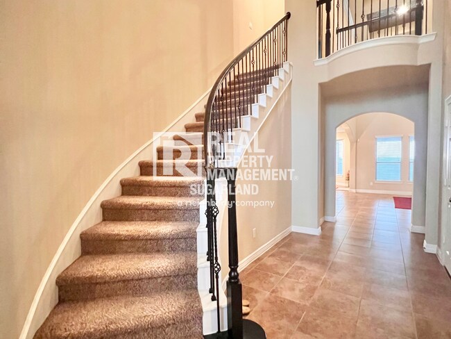 Photo - Stunning 5-Bedroom, 4.5-Bath Home for Rent in Richmond, TX