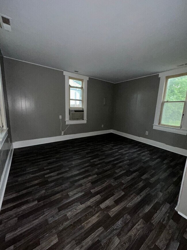 Photo - Freshly Renovated 1-Bedroom Gem with Fenced Yard in a Prime Central Location