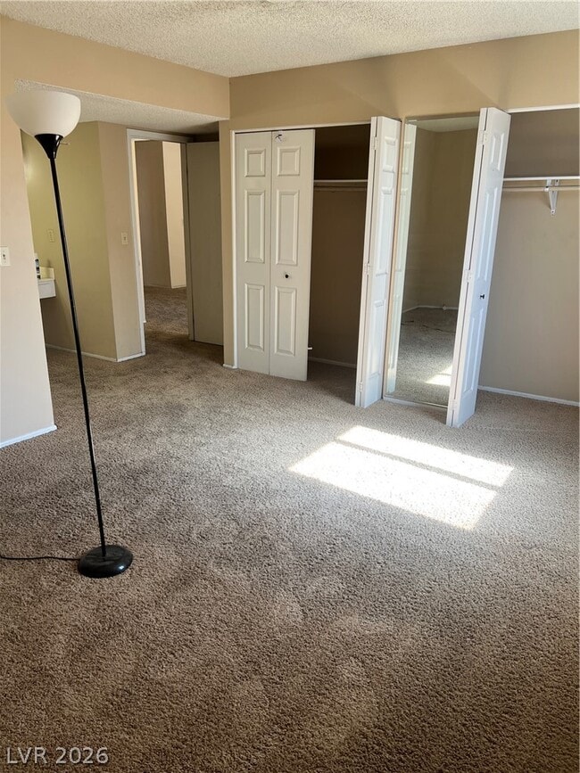 Building Photo - 2625 Lourdes Ave