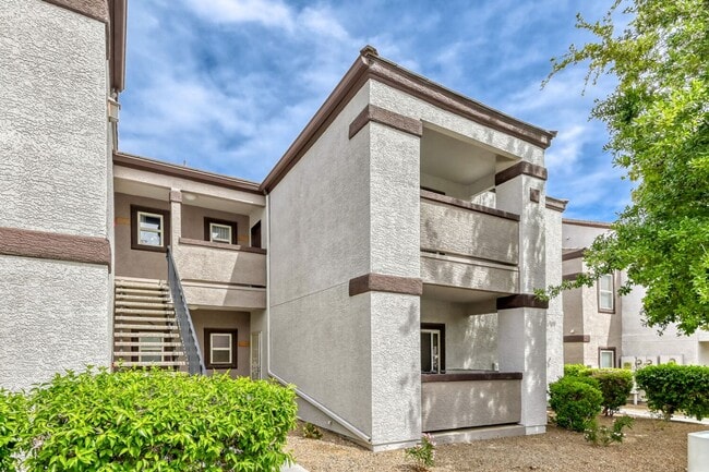 Photo - 1 Bedroom 2nd Floor Unit With Balcony! Unit 2172