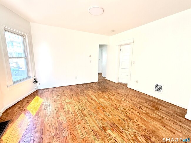 Photo - 202 6th St Unit 1st Fl