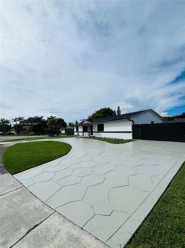 Photo - 1707 S Curlew Ln
