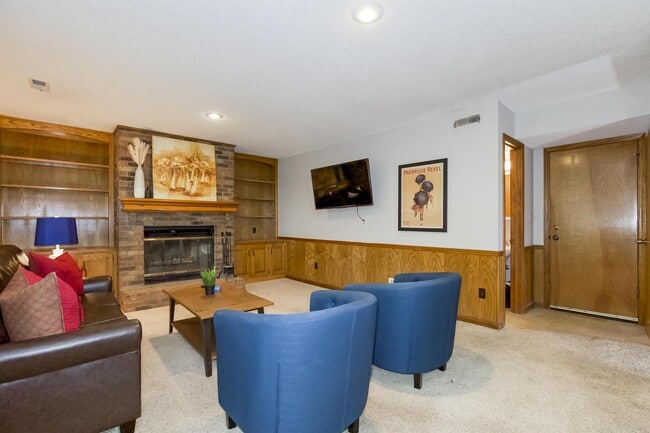 14718 S Navaho Dr