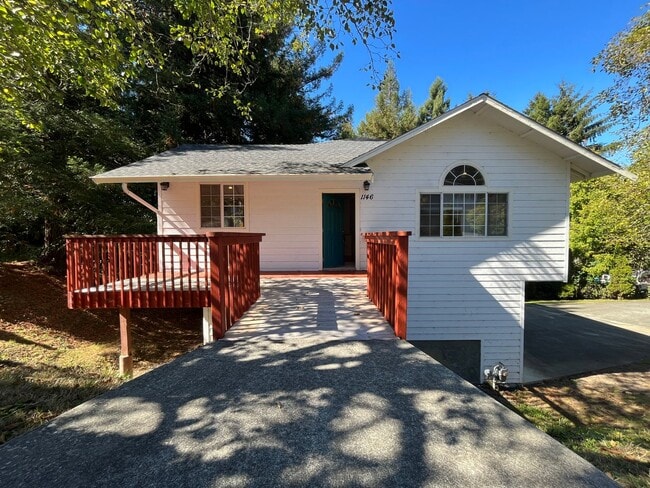 Spacious 3 Bedroom, 2.5 Bathroom w/ Bonus ... - Spacious 3 Bedroom, 2.5 Bathroom w/ Bonus ...