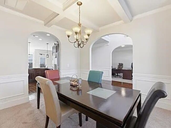 Photo - 8 Hillfoots Ct