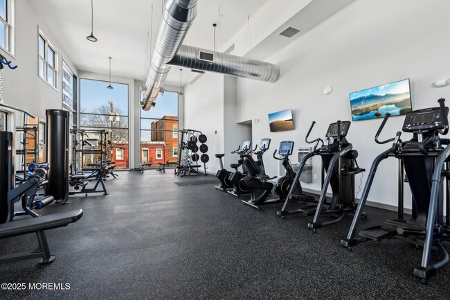 272 Willow Ave Unit 406 B