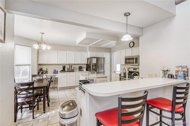 Photo - 9853 Salford Ln