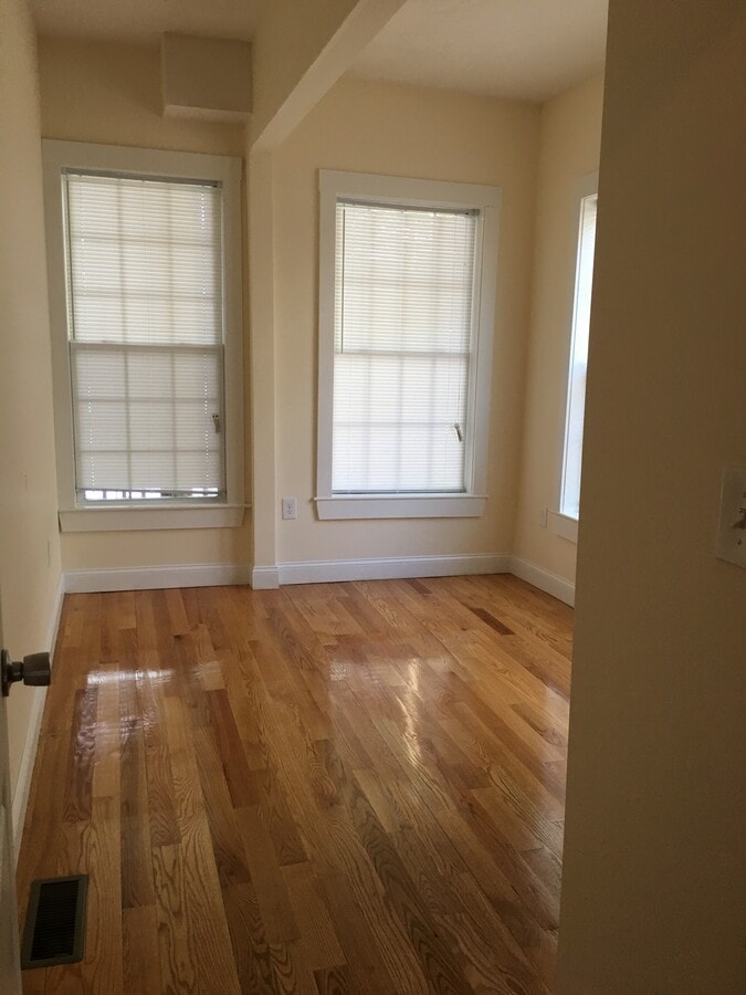 Photo - 423 Pawtucket St Unit 1