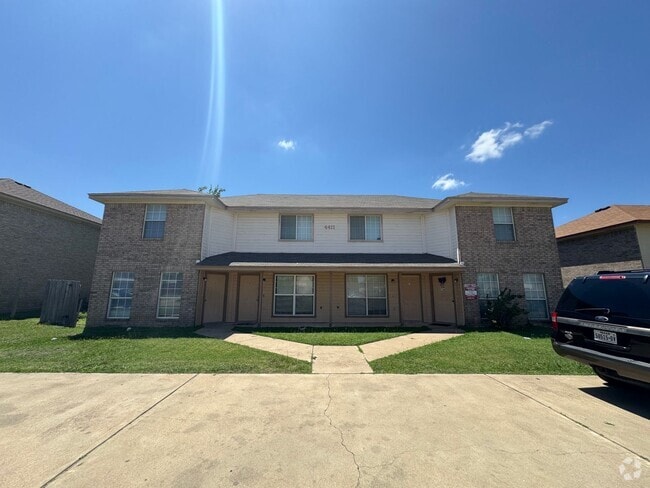 Building Photo - 4411 Jeff Scott Dr Unit # A Rental