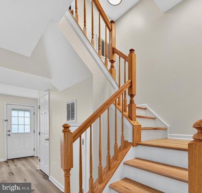 Photo - 1337 Steed St