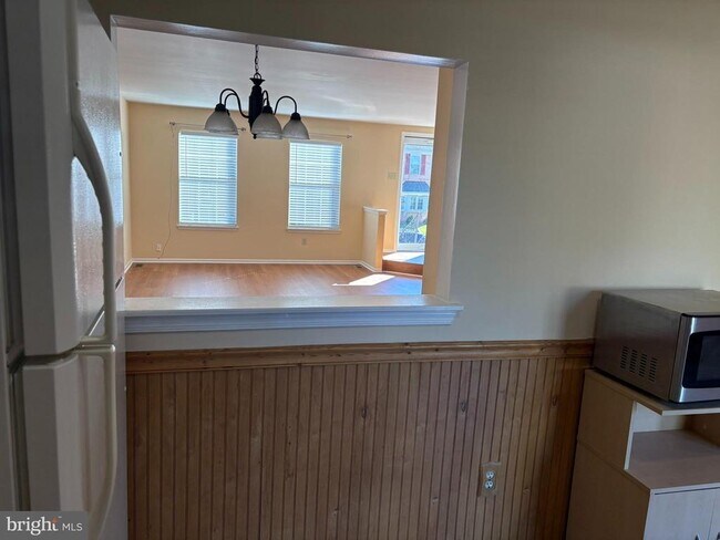 Photo - 272 Lexington Rd