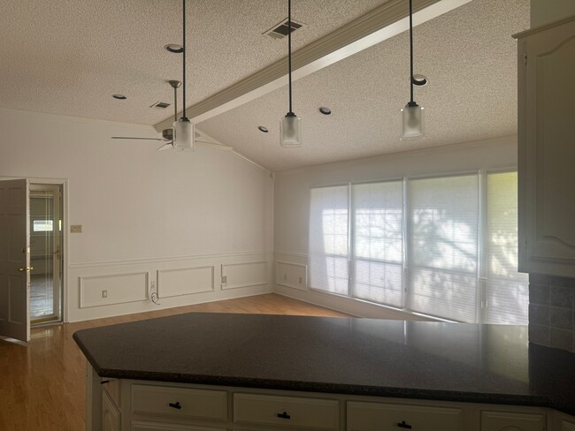 Photo - 1401 Covington Dr