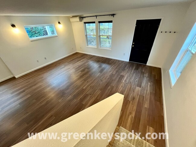 Photo - 3-Bedroom, 1.5-Bathroom House near Kenton ...