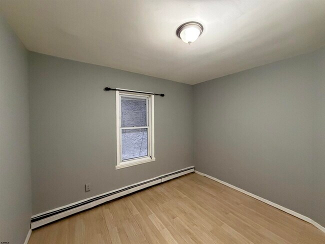 Photo - 2510 Arctic Ave Unit 1