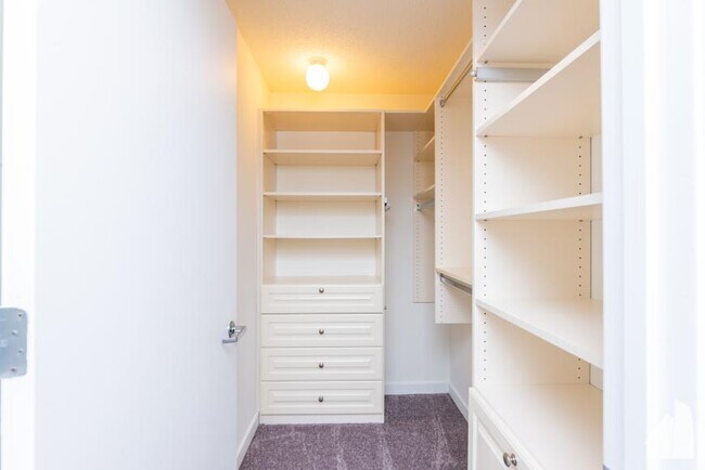 Photo - 2 bedroom in Chicago IL 60654 Unidad 1611