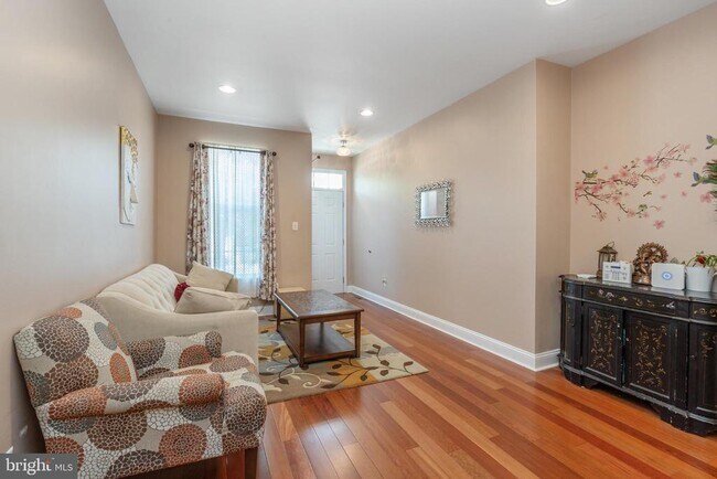 Photo - 802 Yarrow Cir