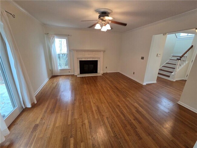 Photo - 8 Old Decatur Cir