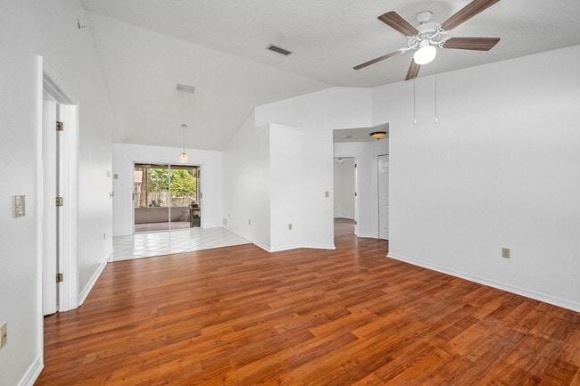 Photo - 7175 Durban Ave