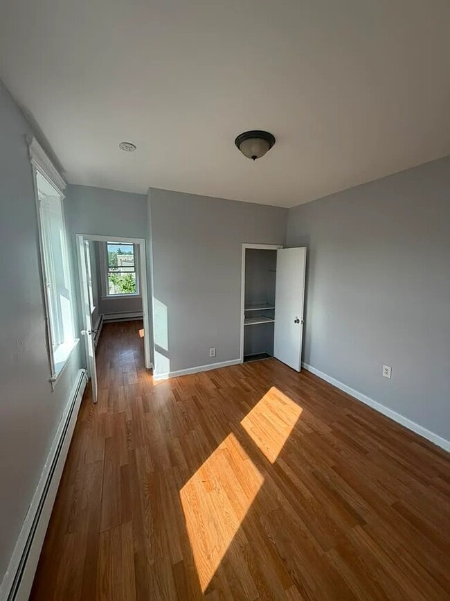 Photo - 300 Watchung Ave Unidad 8