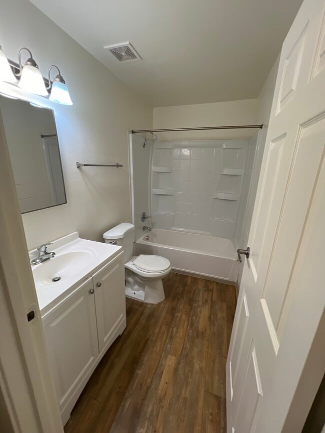 Photo - Hayden Square