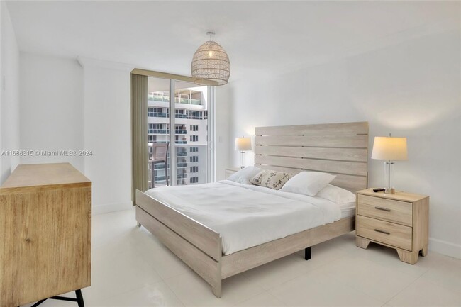 Photo - 2401 Collins Ave Condominio Unidad # 1805