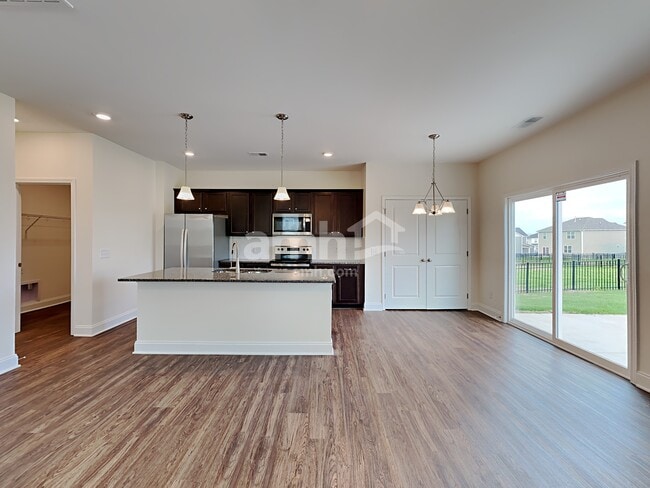 Photo - 3002 Lucky Ln