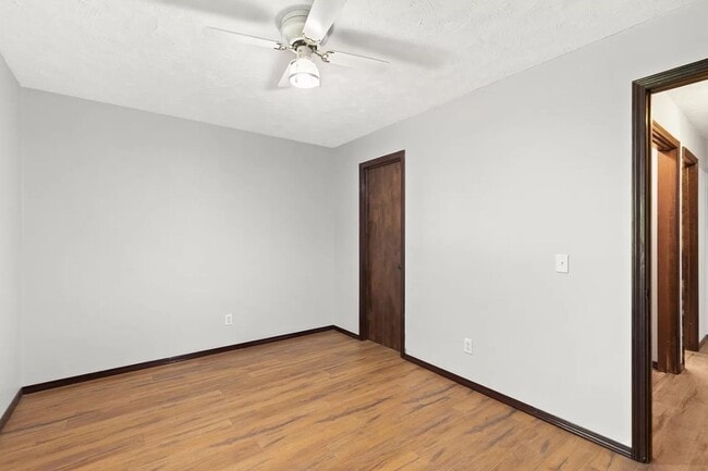 Photo - 3642 S Farm Rd 135 Unidad B