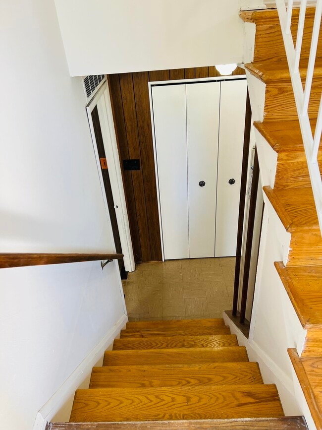 Photo - 1405 Pleasant Valley Dr Unit Room 2