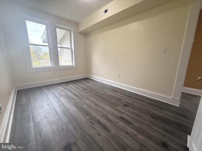 Photo - 720 Springfield Ave