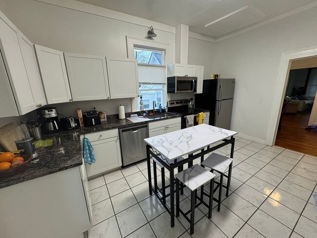 Photo - Gorgerous 3 Bedroom Walkable to Campus