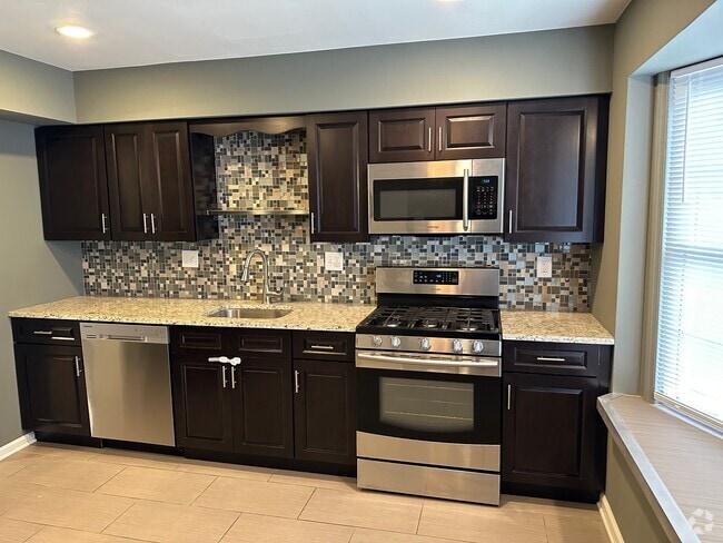 Building Photo - 50 Blue Jay Dr Rental