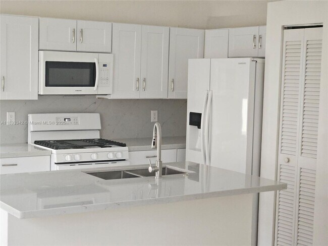 Photo - 32 Gables Blvd