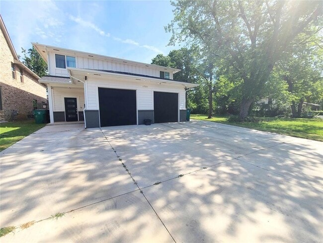 Building Photo - 1731 NW 14th St Rental
